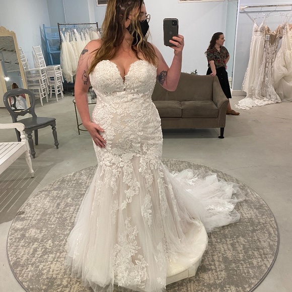 Essence of Australia D3044 Wedding Dress and Veil - Picture 10 of 10